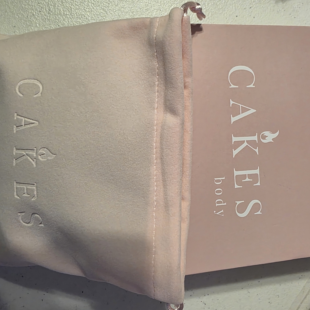 Cakes Tan Adhesive Nipple Covers NIB. Try Them For Less $$$ - Picture 3 of 4
